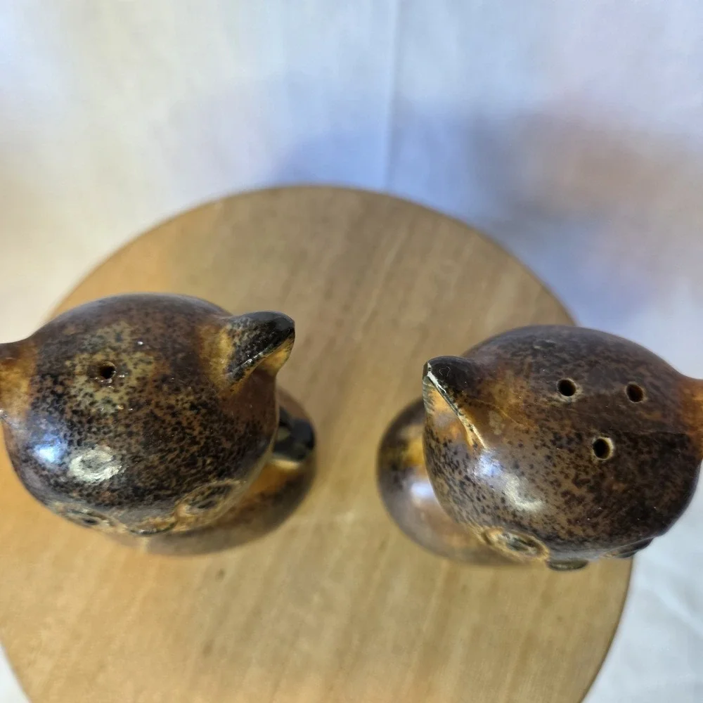 Vtg Brown Stoneware Cat Kitten Salt &‎ Pepper Shakers Made Japan 3.25 Inches